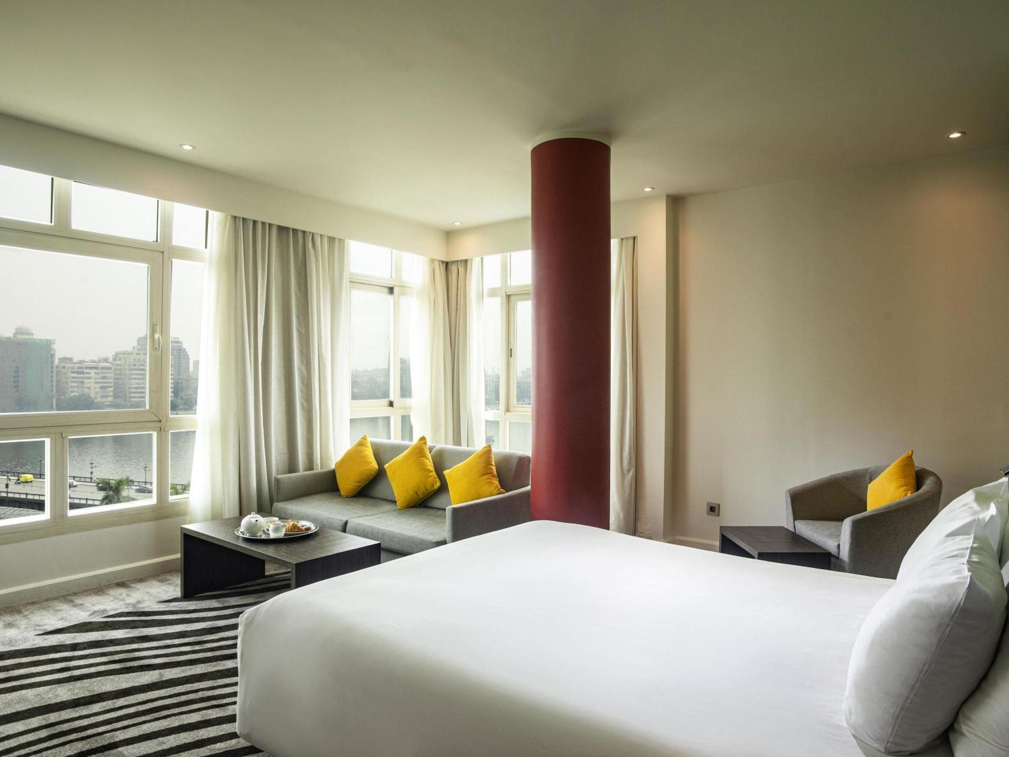 Suite Junior con 1 Letto Matrimoniale e Divano - Piano Fiume